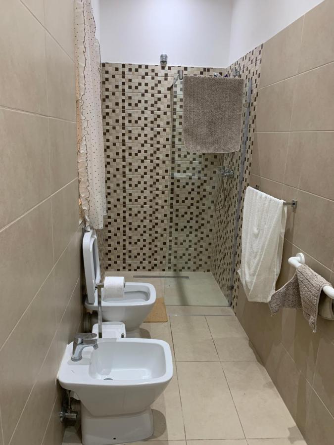 2 Bedroom In The Centre Of Apartment