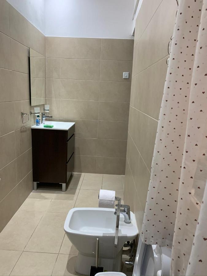 2 Bedroom In The Centre Of *